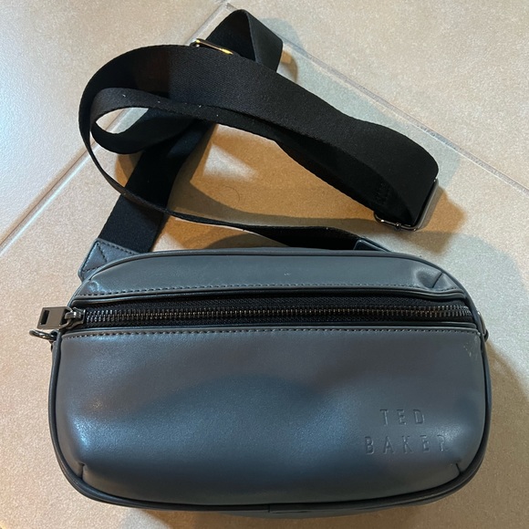 Ted Baker Handbags - Ted Baker camera purse like new gray